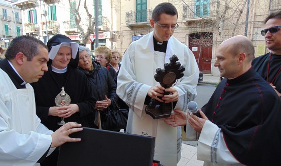 Siostra Faustyna w relikwiach na Sycylii
